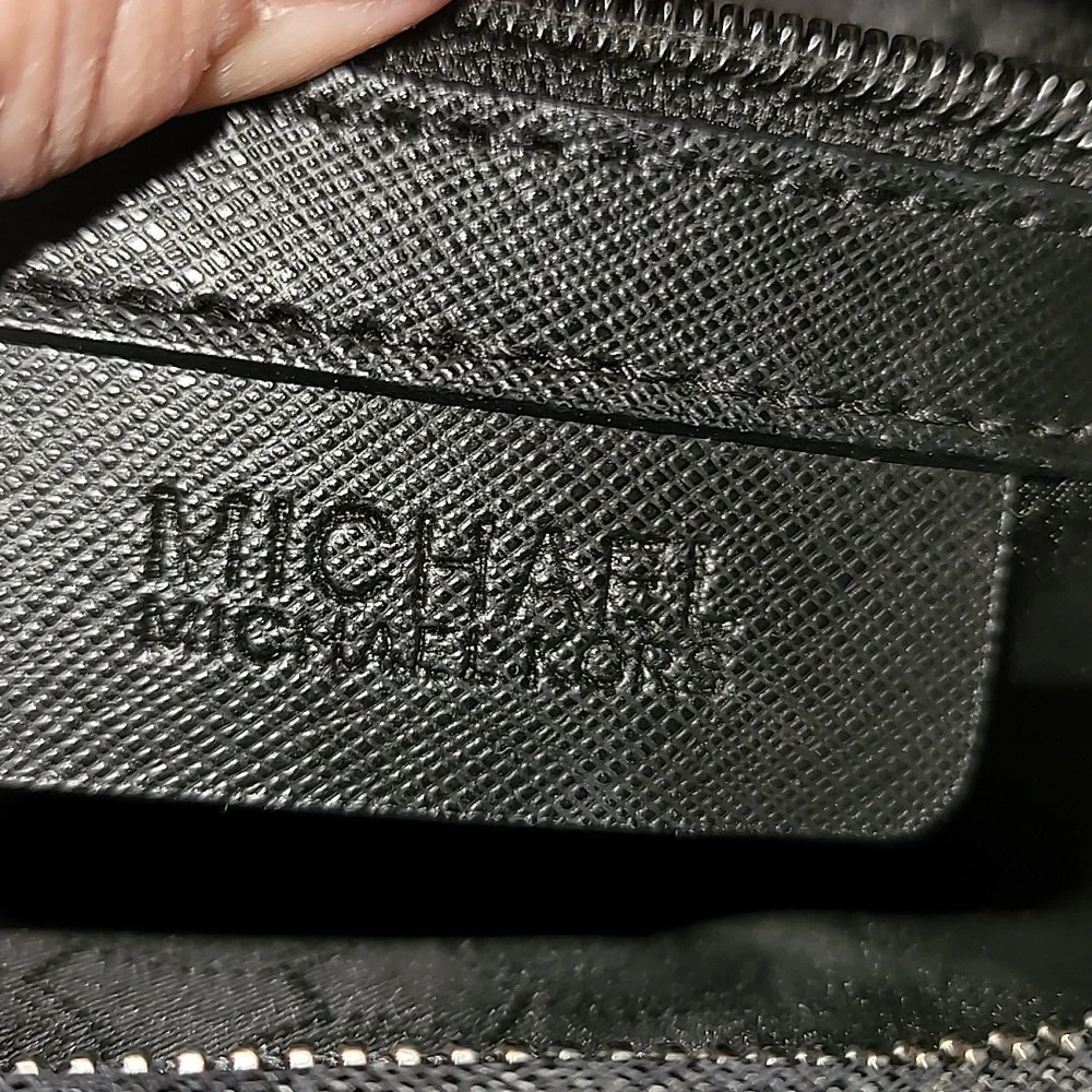 Michael Kors Crossbody - Picture 8 of 9